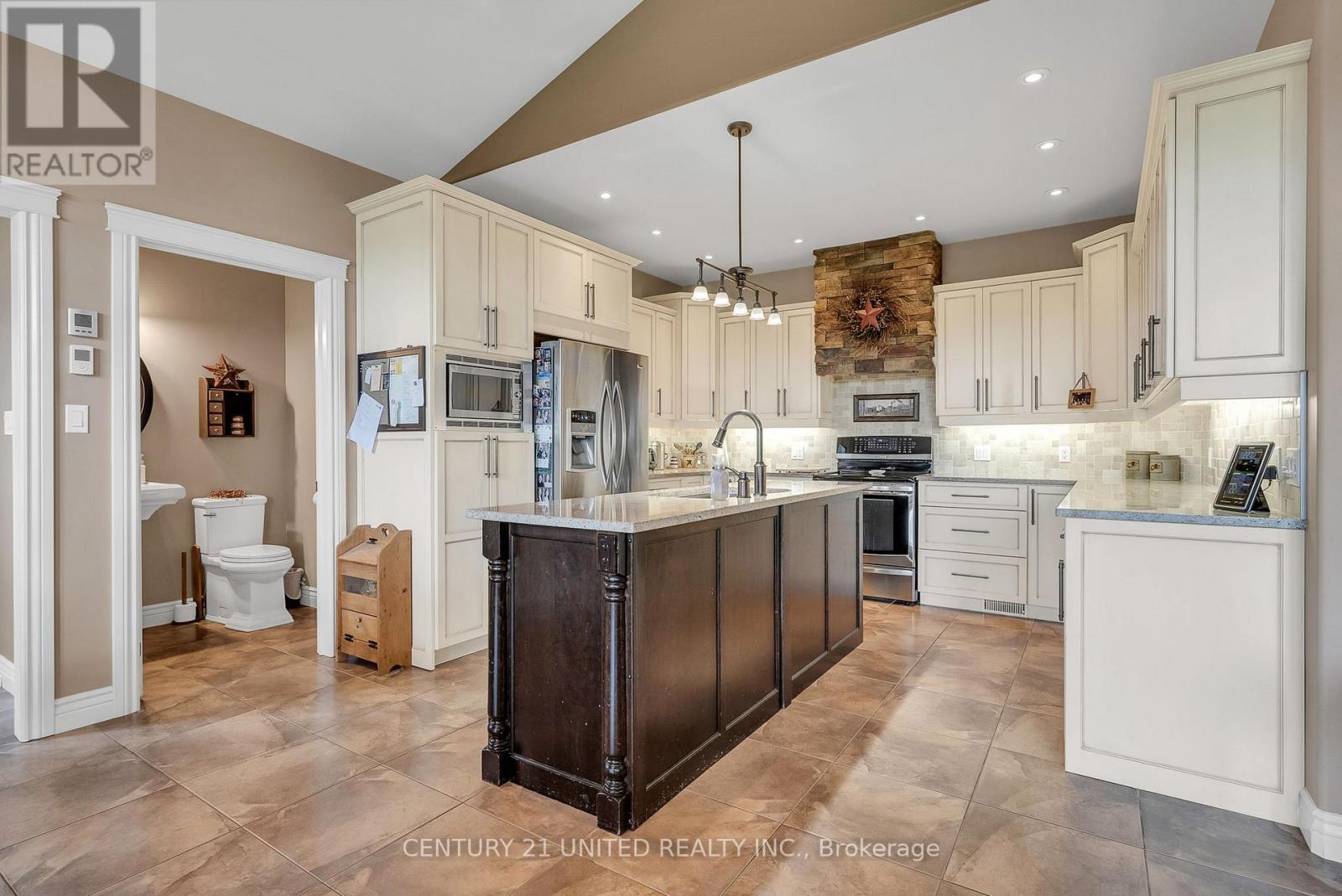 2300 Victoria Road, Prince Edward County (Ameliasburg Ward), Ontario  K0K 1L0 - Photo 23 - X12945534