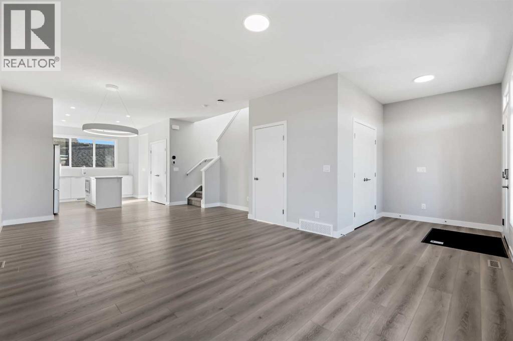 7007 Rangeview Avenue SE, Calgary, Alberta  T3S 0P9 - Photo 4 - A2269816