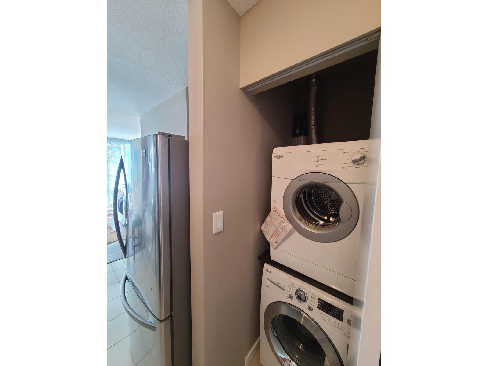 2410 9981 Whalley Boulevard, Surrey, British Columbia  V3T 0G6 - Photo 4 - R3092318