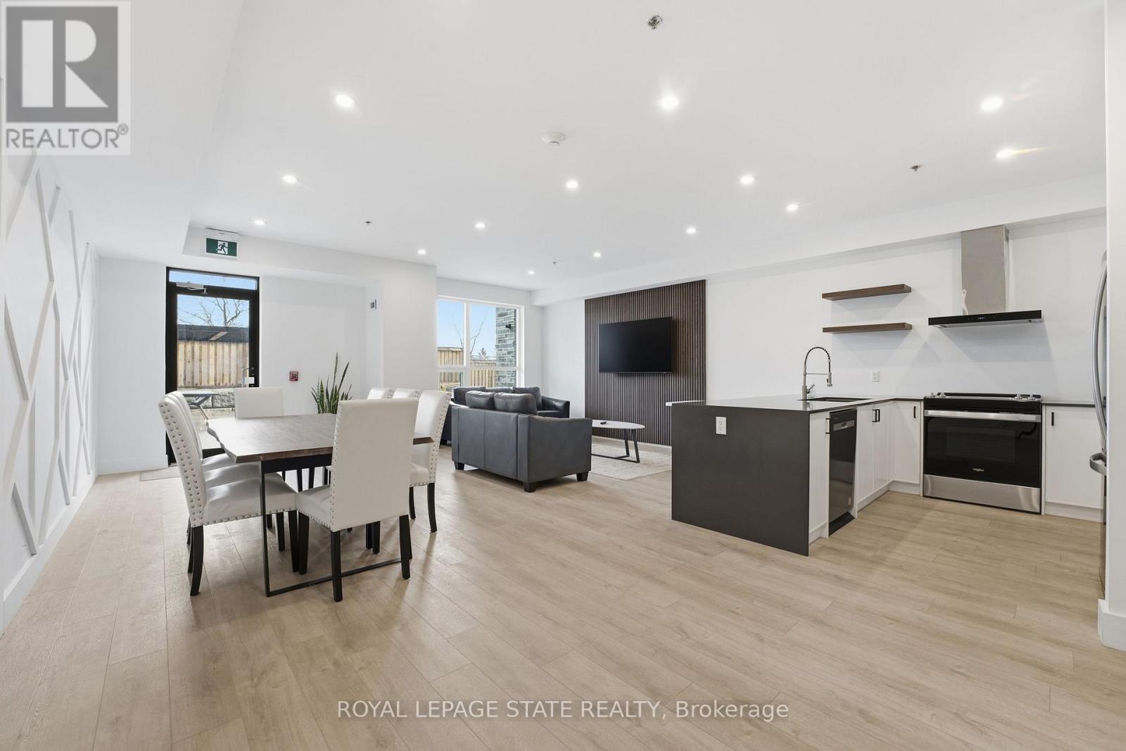 203 - 120 Springvalley Crescent, Hamilton, Ontario  L9C 0E4 - Photo 19 - X12945328