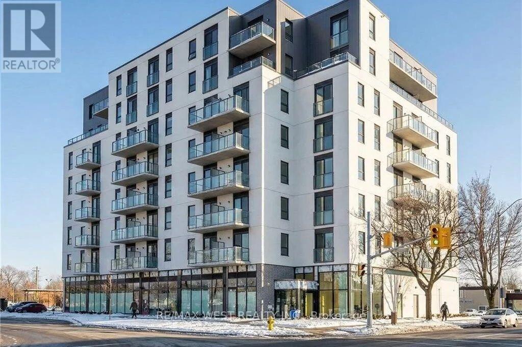 812 - 7 Erie Avenue, Brantford, Ontario  N3S 2E7 - Photo 1 - X12945350