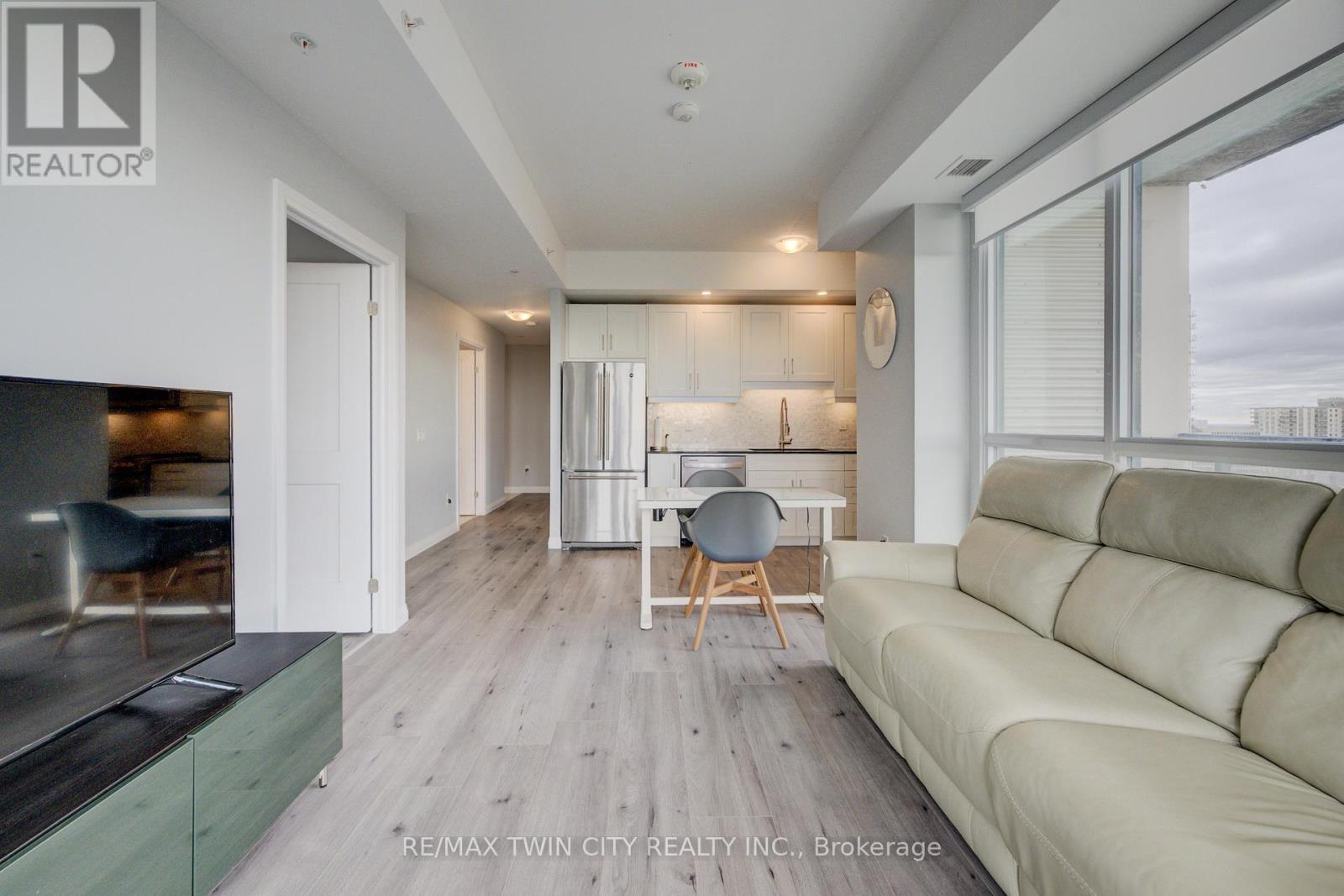 1805 - 60 Charles Street W, Kitchener, Ontario  N2G 0C9 - Photo 13 - X12945370