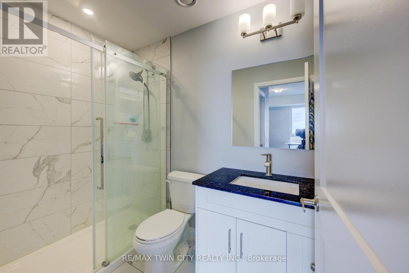 1805 - 60 Charles Street W, Kitchener, Ontario  N2G 0C9 - Photo 16 - X12945370