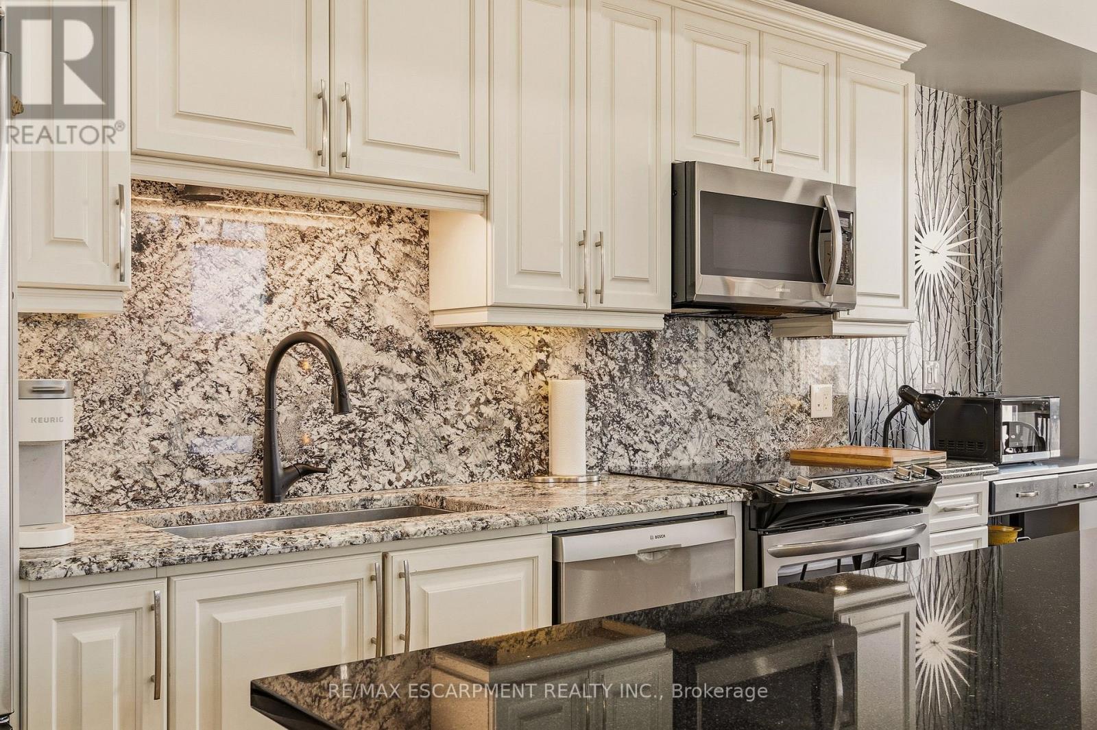 Ph1 - 90 Charlton Avenue W, Hamilton, Ontario  L8P 0B4 - Photo 7 - X12945398