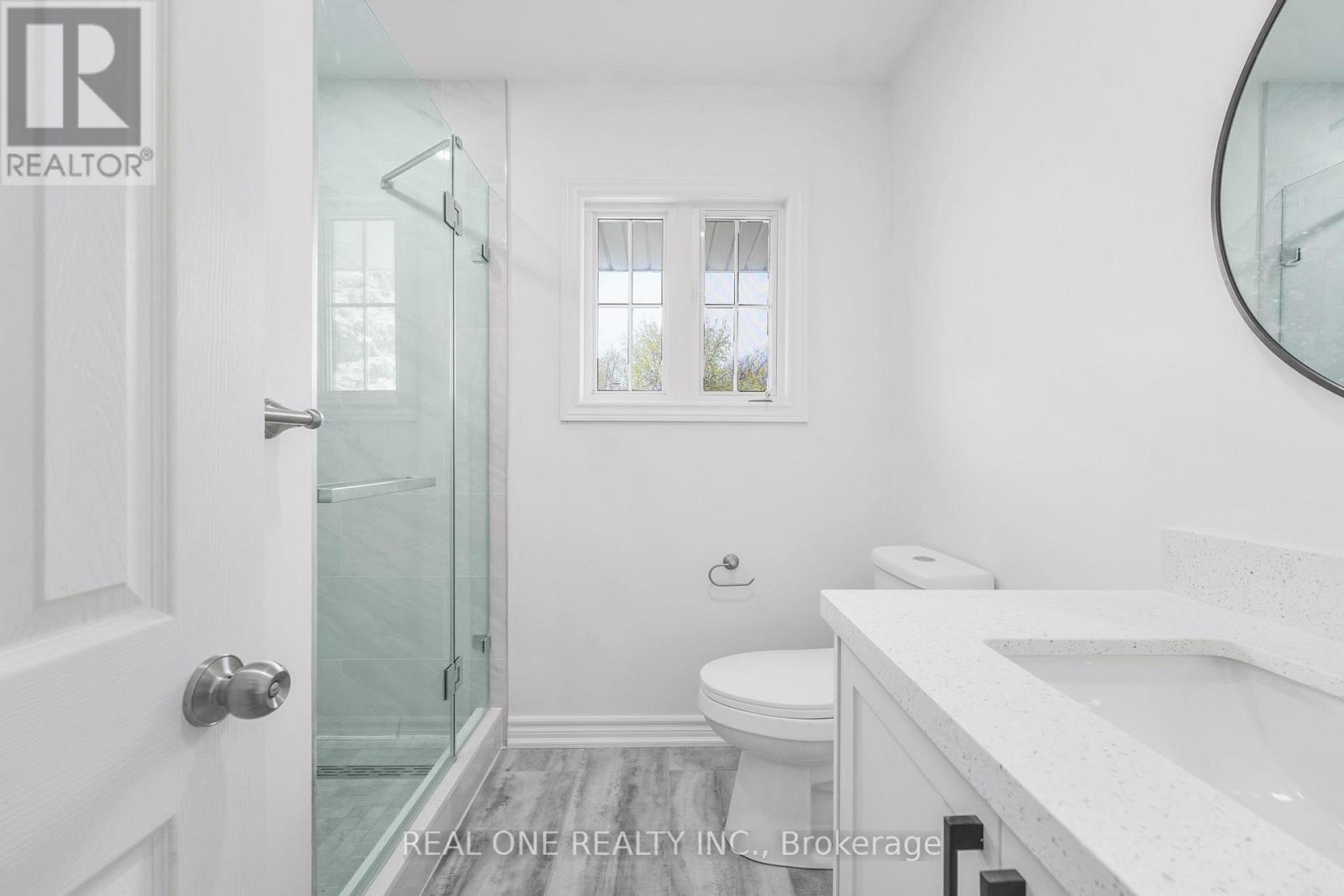 Upper - 22 Halam Avenue, Hamilton, Ontario  L8V 1Z3 - Photo 13 - X12945434