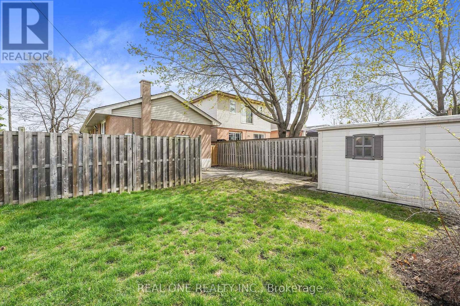 Upper - 22 Halam Avenue, Hamilton, Ontario  L8V 1Z3 - Photo 25 - X12945434