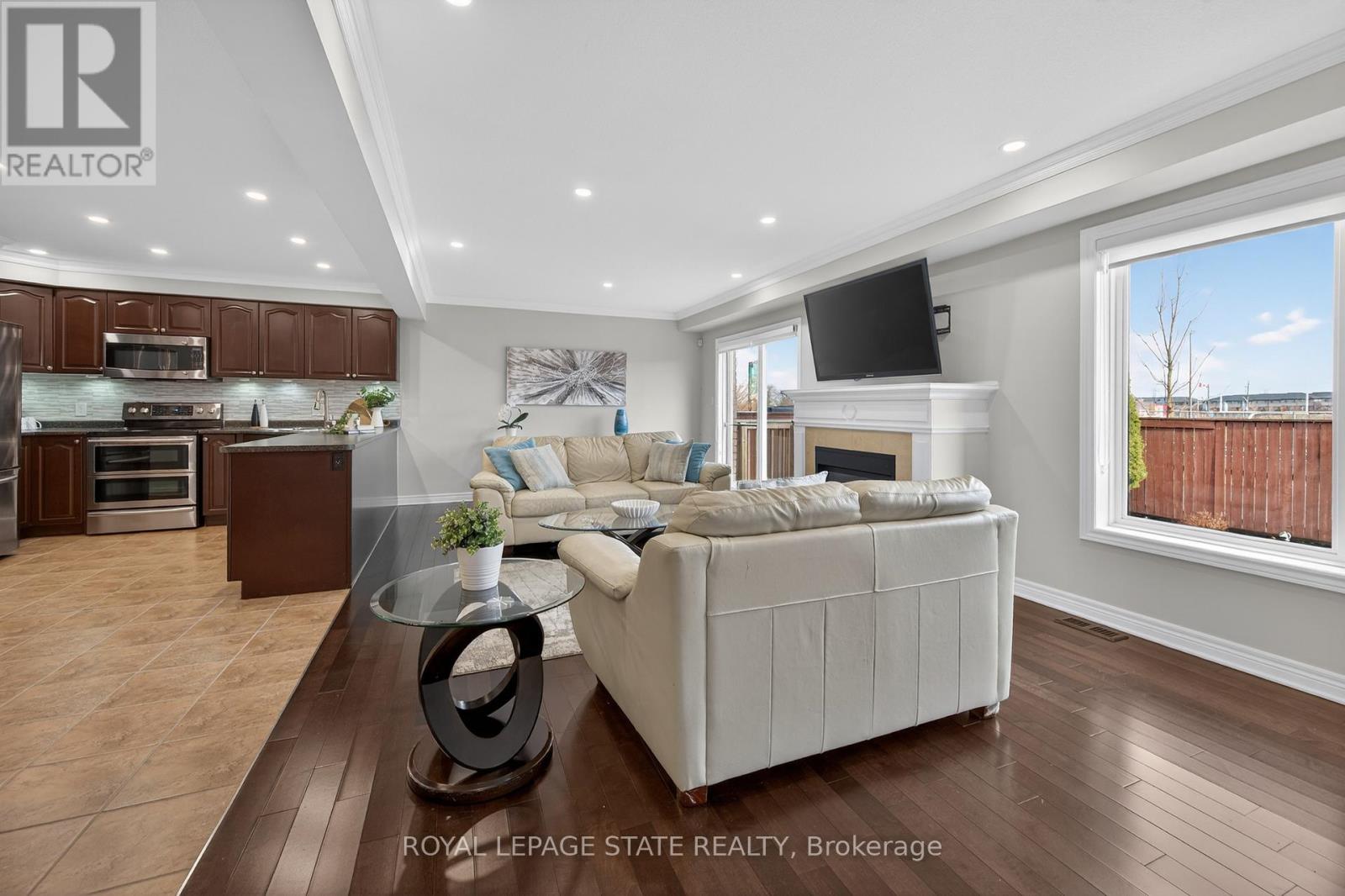 300 Pinehill Drive, Hamilton, Ontario  L0R 1P0 - Photo 14 - X12945452