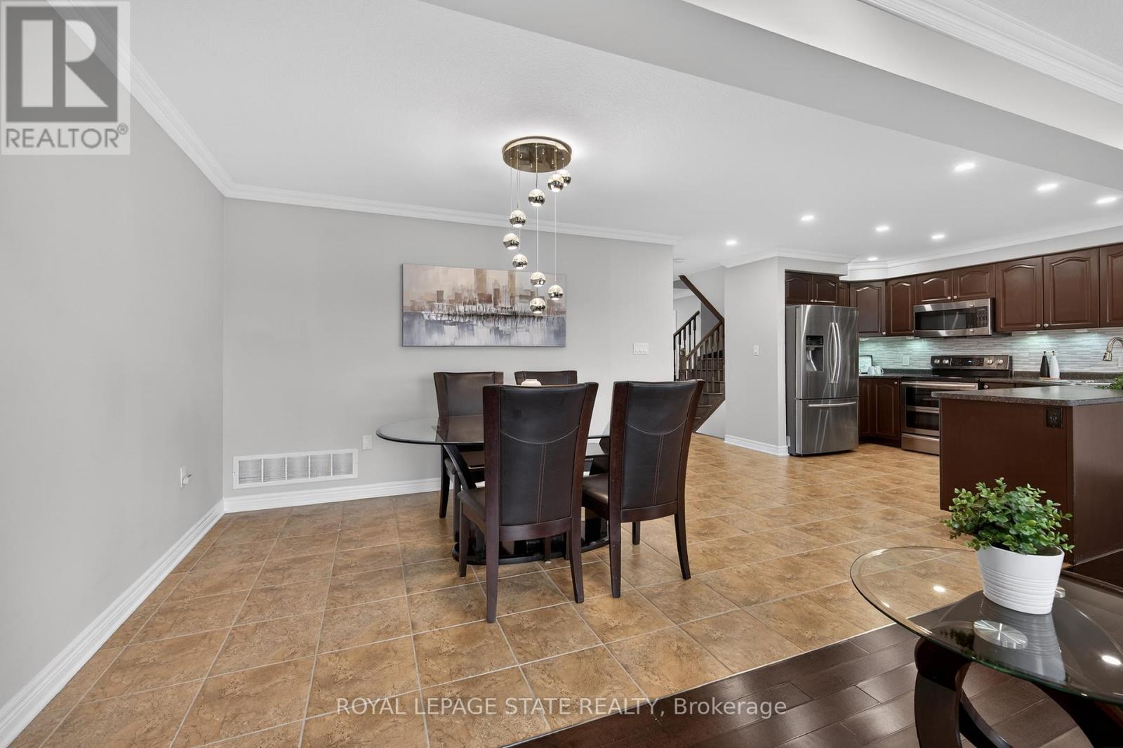 300 Pinehill Drive, Hamilton, Ontario  L0R 1P0 - Photo 15 - X12945452