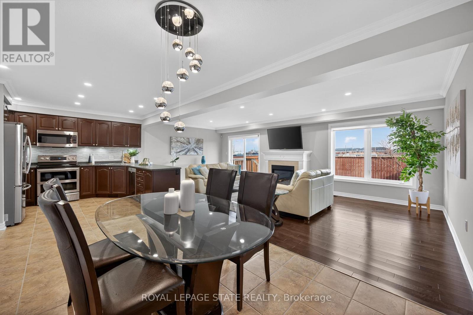 300 Pinehill Drive, Hamilton, Ontario  L0R 1P0 - Photo 16 - X12945452