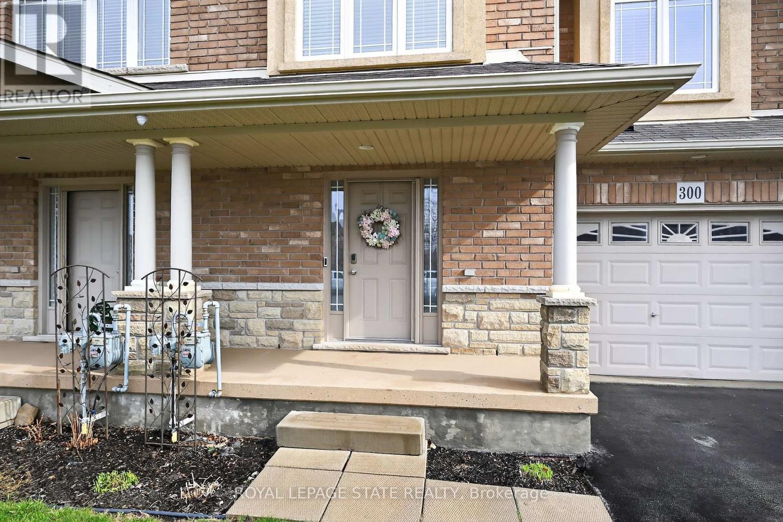 300 Pinehill Drive, Hamilton, Ontario  L0R 1P0 - Photo 2 - X12945452