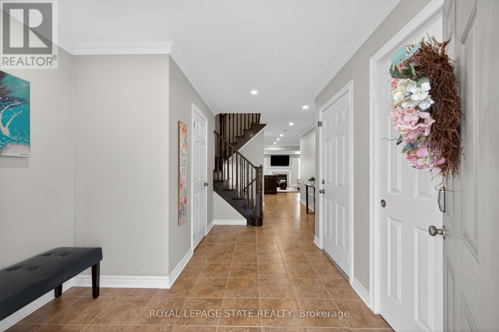 300 Pinehill Drive, Hamilton, Ontario  L0R 1P0 - Photo 3 - X12945452