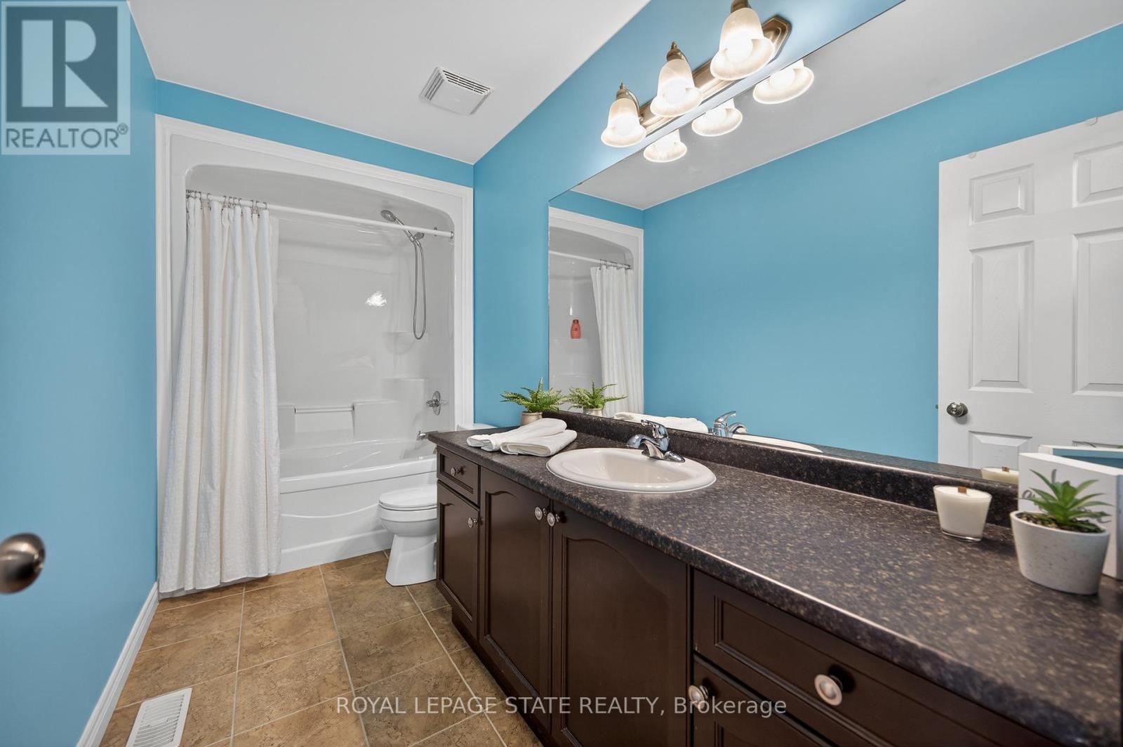 300 Pinehill Drive, Hamilton, Ontario  L0R 1P0 - Photo 33 - X12945452