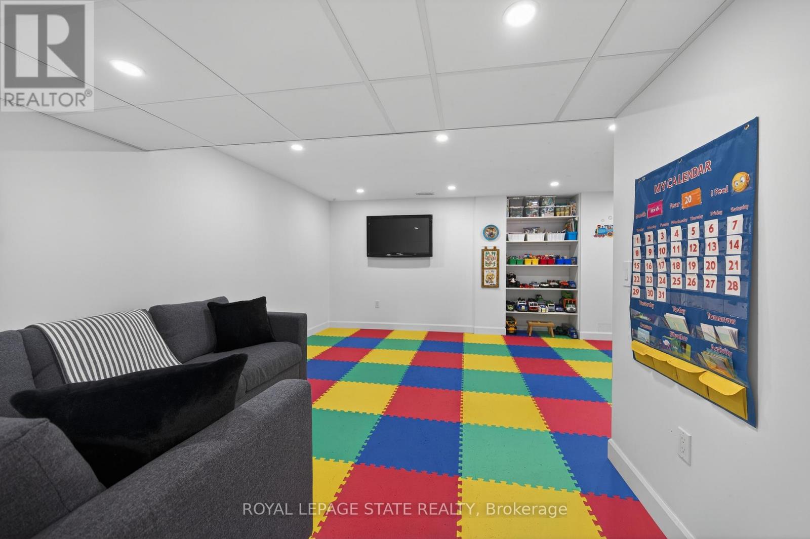 300 Pinehill Drive, Hamilton, Ontario  L0R 1P0 - Photo 38 - X12945452