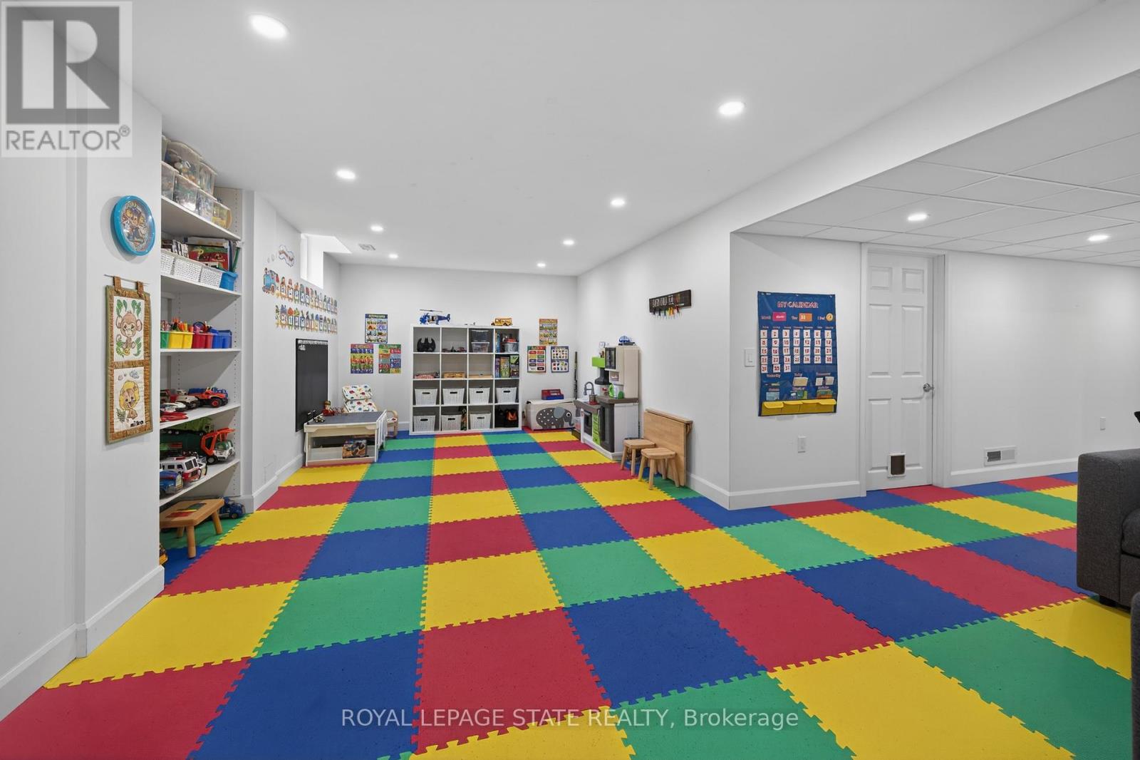 300 Pinehill Drive, Hamilton, Ontario  L0R 1P0 - Photo 40 - X12945452