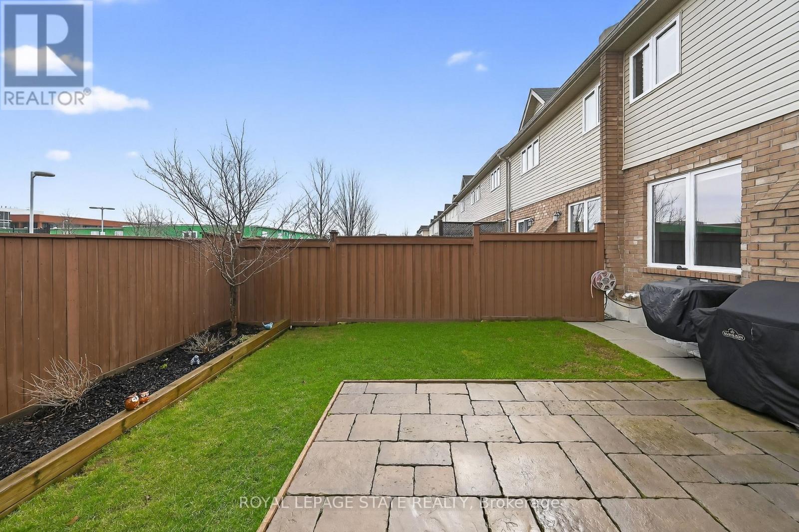 300 Pinehill Drive, Hamilton, Ontario  L0R 1P0 - Photo 44 - X12945452