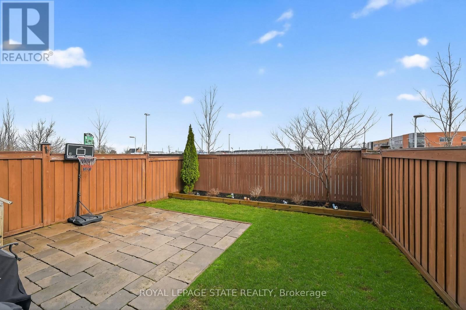 300 Pinehill Drive, Hamilton, Ontario  L0R 1P0 - Photo 45 - X12945452