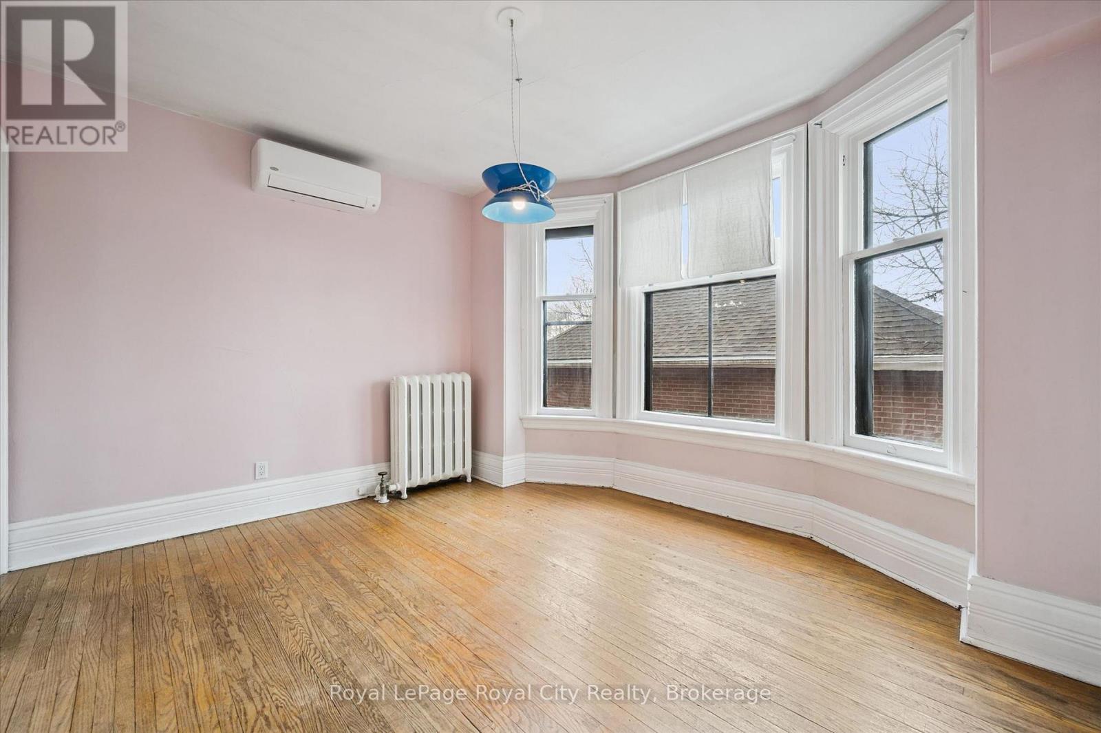 Upper - 467 Woolwich Street, Guelph, Ontario  N1H 3X6 - Photo 11 - X12945690