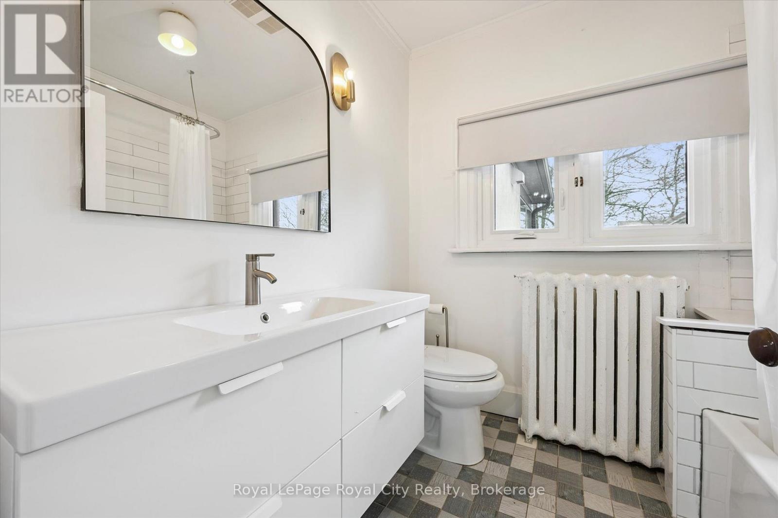 Upper - 467 Woolwich Street, Guelph, Ontario  N1H 3X6 - Photo 13 - X12945690