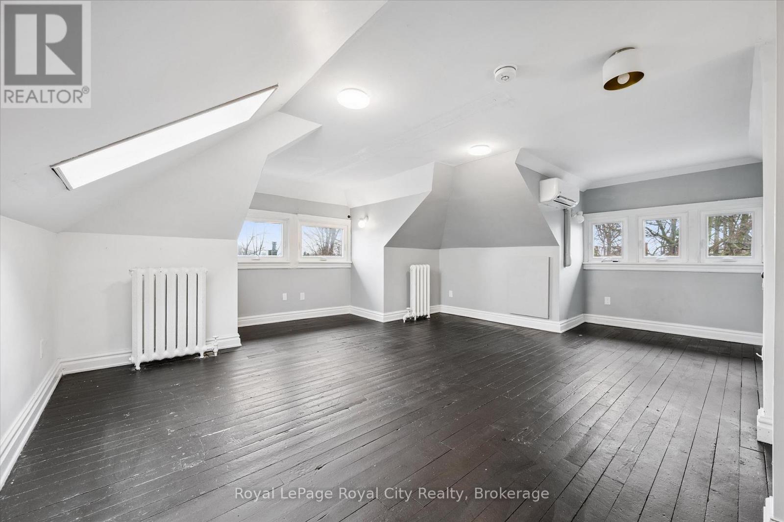 Upper - 467 Woolwich Street, Guelph, Ontario  N1H 3X6 - Photo 26 - X12945690