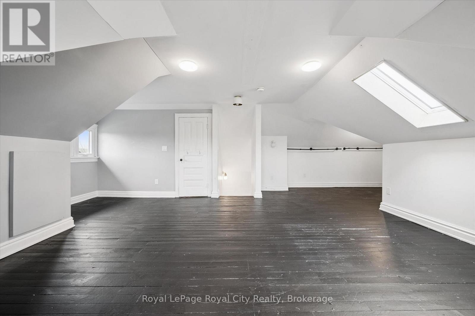 Upper - 467 Woolwich Street, Guelph, Ontario  N1H 3X6 - Photo 29 - X12945690