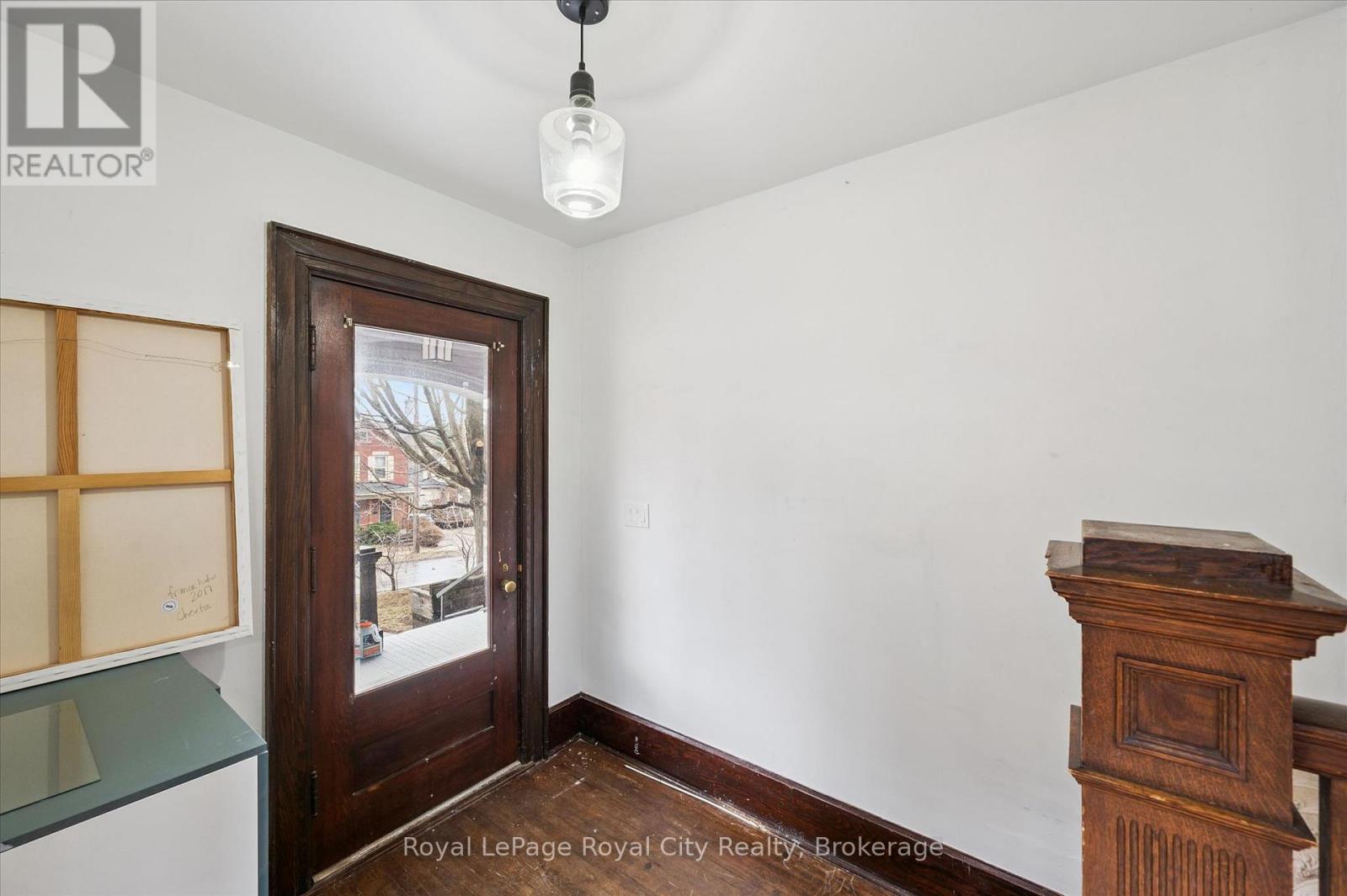 Upper - 467 Woolwich Street, Guelph, Ontario  N1H 3X6 - Photo 3 - X12945690