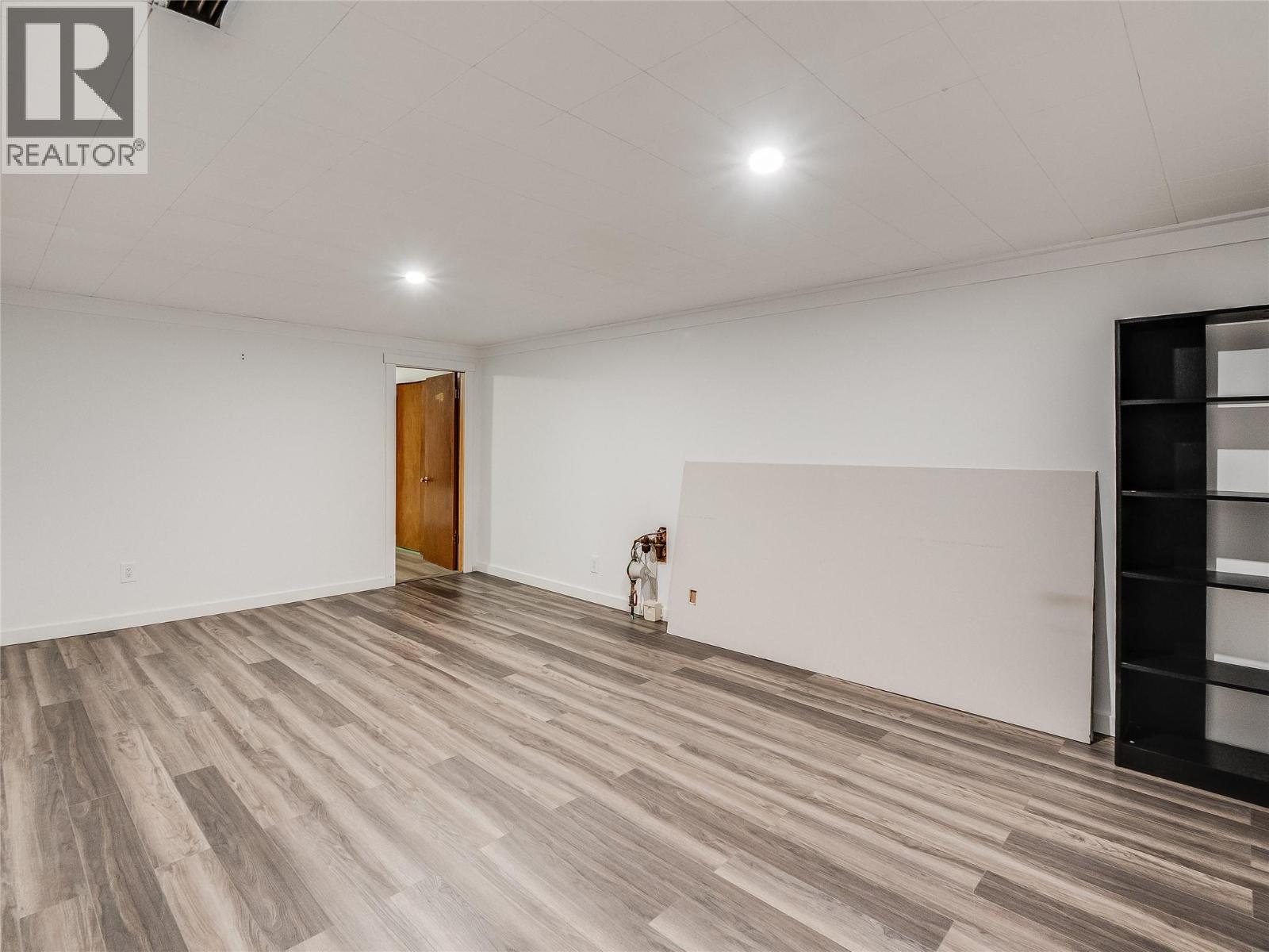 204 Pinewood Drive, Castlegar, British Columbia  V1N 2M4 - Photo 37 - 10373393