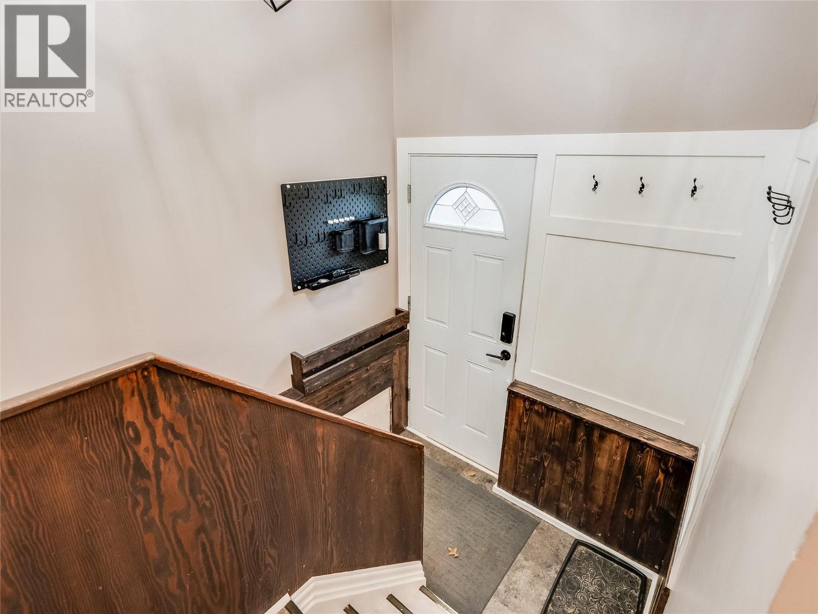 204 Pinewood Drive, Castlegar, British Columbia  V1N 2M4 - Photo 34 - 10373393