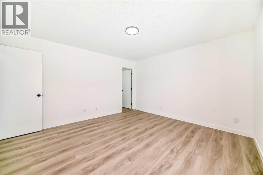 319 Whitefield Drive Ne, Calgary, Alberta  T1Y 5S2 - Photo 13 - A2293469