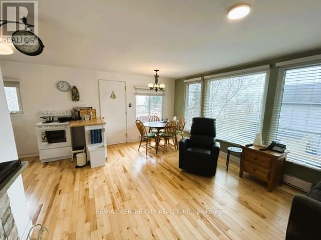 49225 Blair , R. R. 2 Drive, Malahide, Ontario  N5H 2R2 - Photo 11 - X12945652