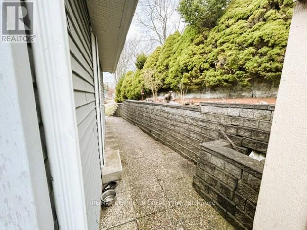 49225 Blair , R. R. 2 Drive, Malahide, Ontario  N5H 2R2 - Photo 7 - X12945652