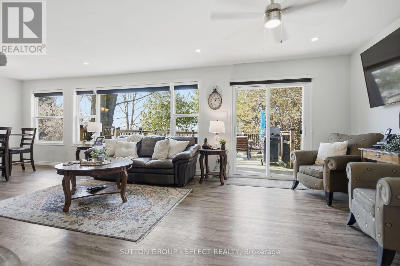 21069 Riverview Drive, Thames Centre, Ontario  N0M 2P0 - Photo 10 - X12945662