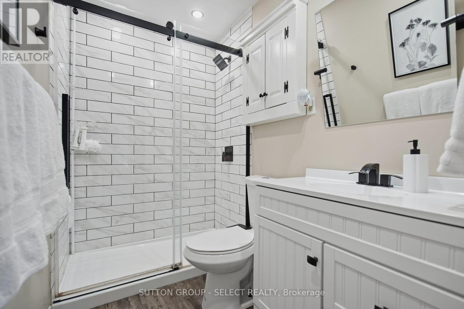 21069 Riverview Drive, Thames Centre, Ontario  N0M 2P0 - Photo 29 - X12945662