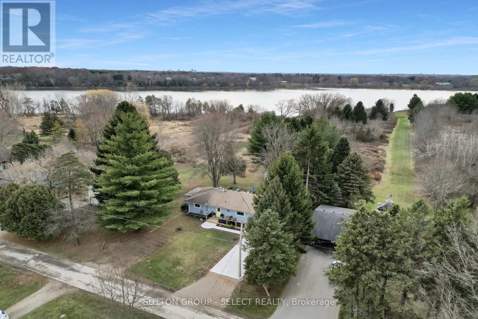 21069 Riverview Drive, Thames Centre, Ontario  N0M 2P0 - Photo 3 - X12945662