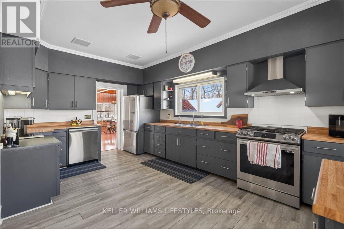 54 Main Street S, Lambton Shores, Ontario  N0N 1J0 - Photo 13 - X12945674