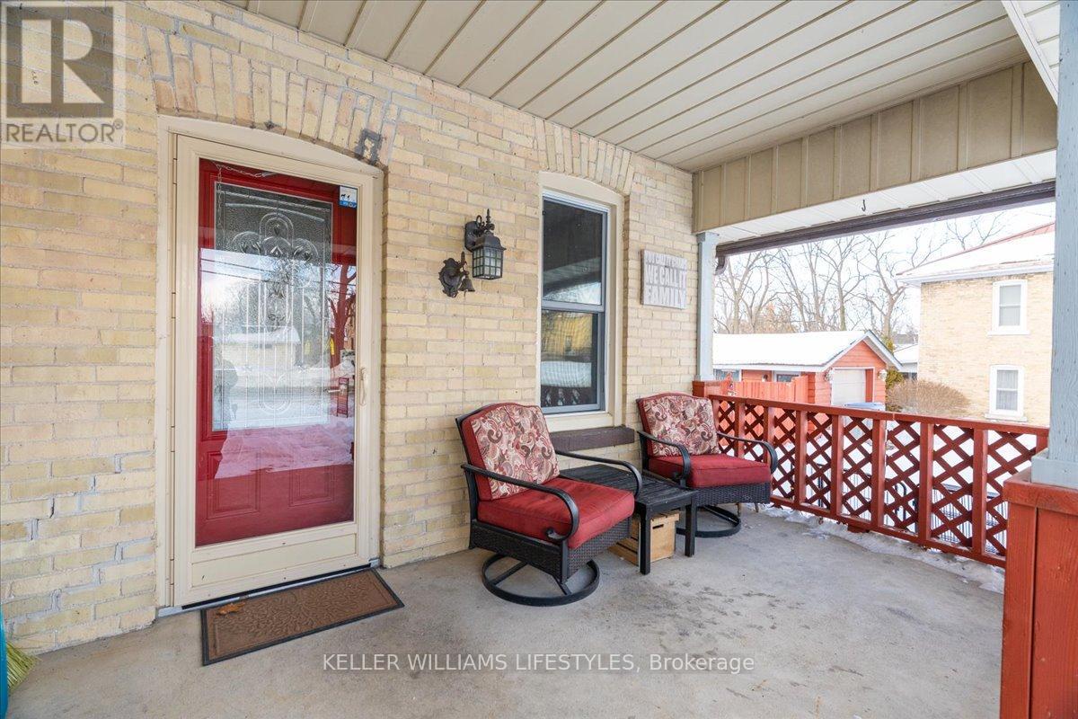 54 Main Street S, Lambton Shores, Ontario  N0N 1J0 - Photo 6 - X12945674