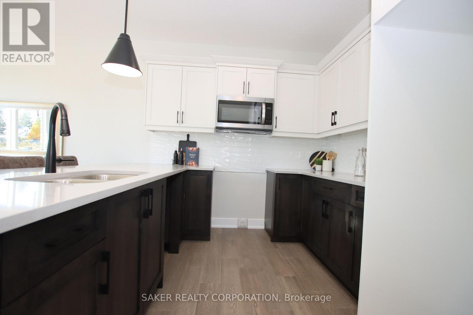 579 Regent Street, Strathroy-Caradoc (Mount Brydges), Ontario  N0L 1W0 - Photo 11 - X12945814