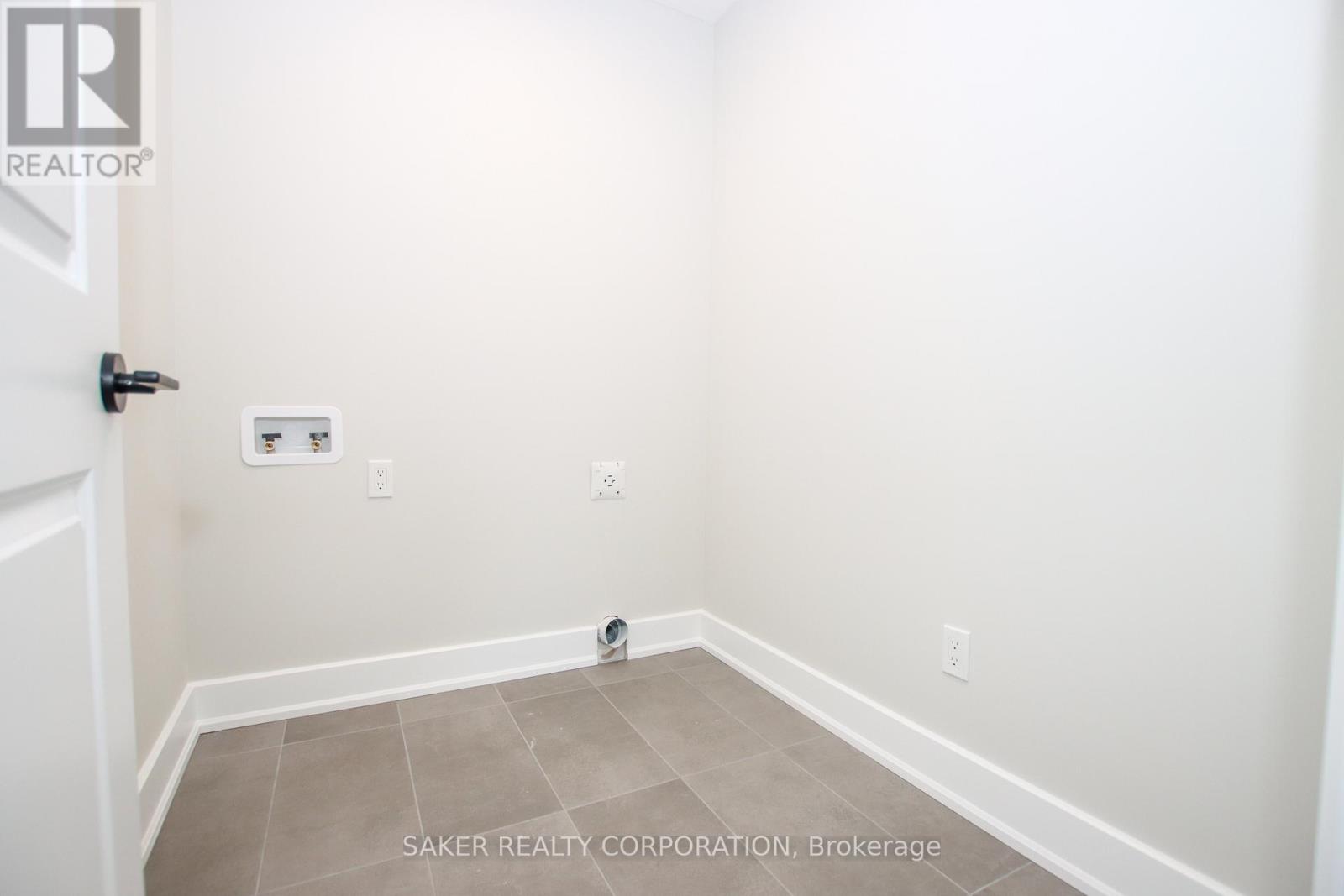 579 Regent Street, Strathroy-Caradoc (Mount Brydges), Ontario  N0L 1W0 - Photo 14 - X12945814