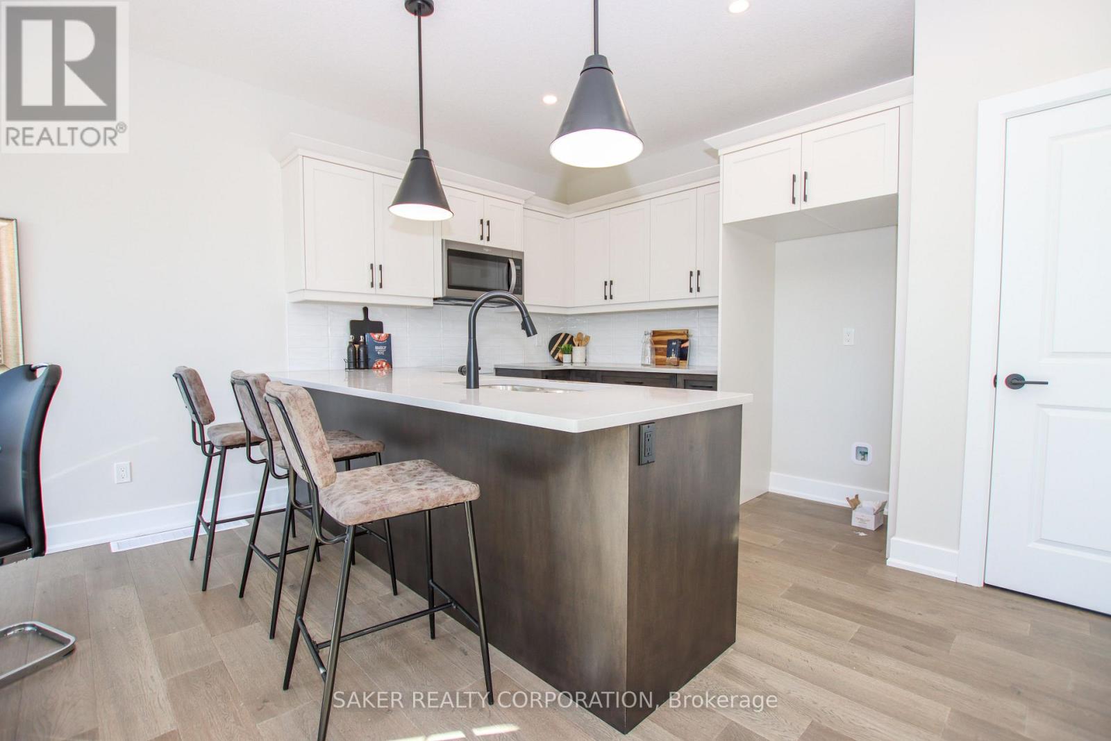 579 Regent Street, Strathroy-Caradoc (Mount Brydges), Ontario  N0L 1W0 - Photo 9 - X12945814