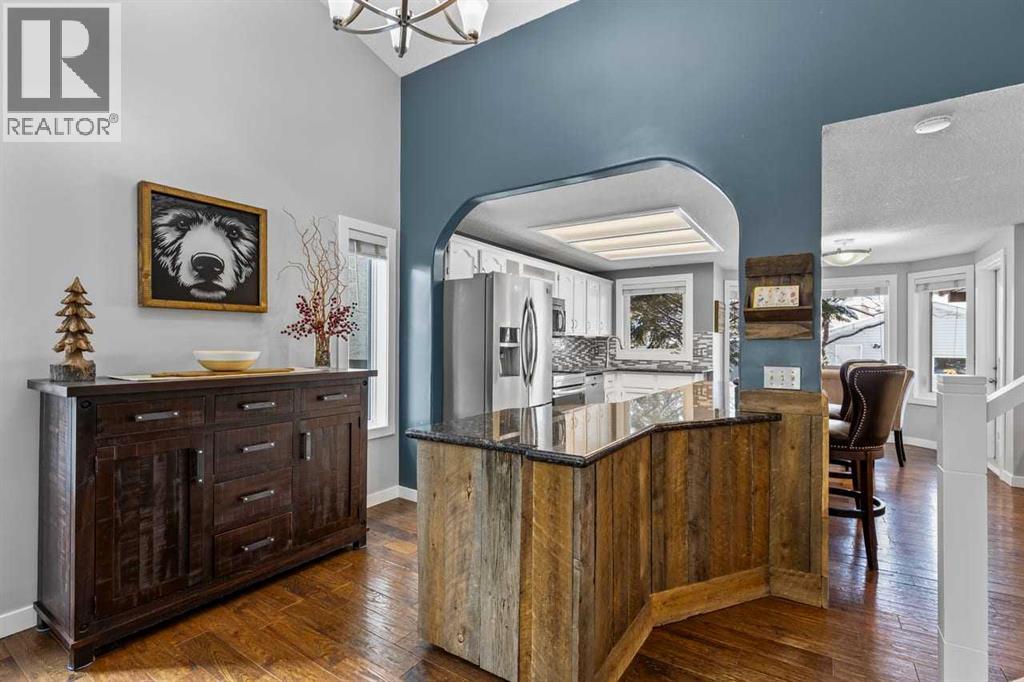 9759 Sanderling Way Nw, Calgary, Alberta  T3K 3R8 - Photo 9 - A2297901