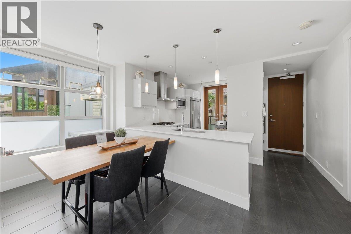 204 2388 Marine Drive, West Vancouver, British Columbia  V7V 1K8 - Photo 8 - R3103445