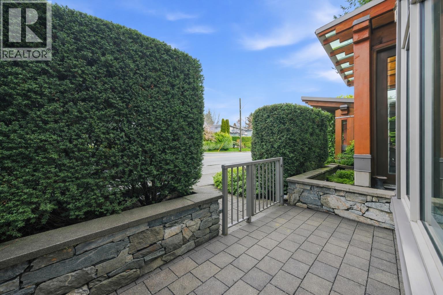 204 2388 Marine Drive, West Vancouver, British Columbia  V7V 1K8 - Photo 20 - R3103445