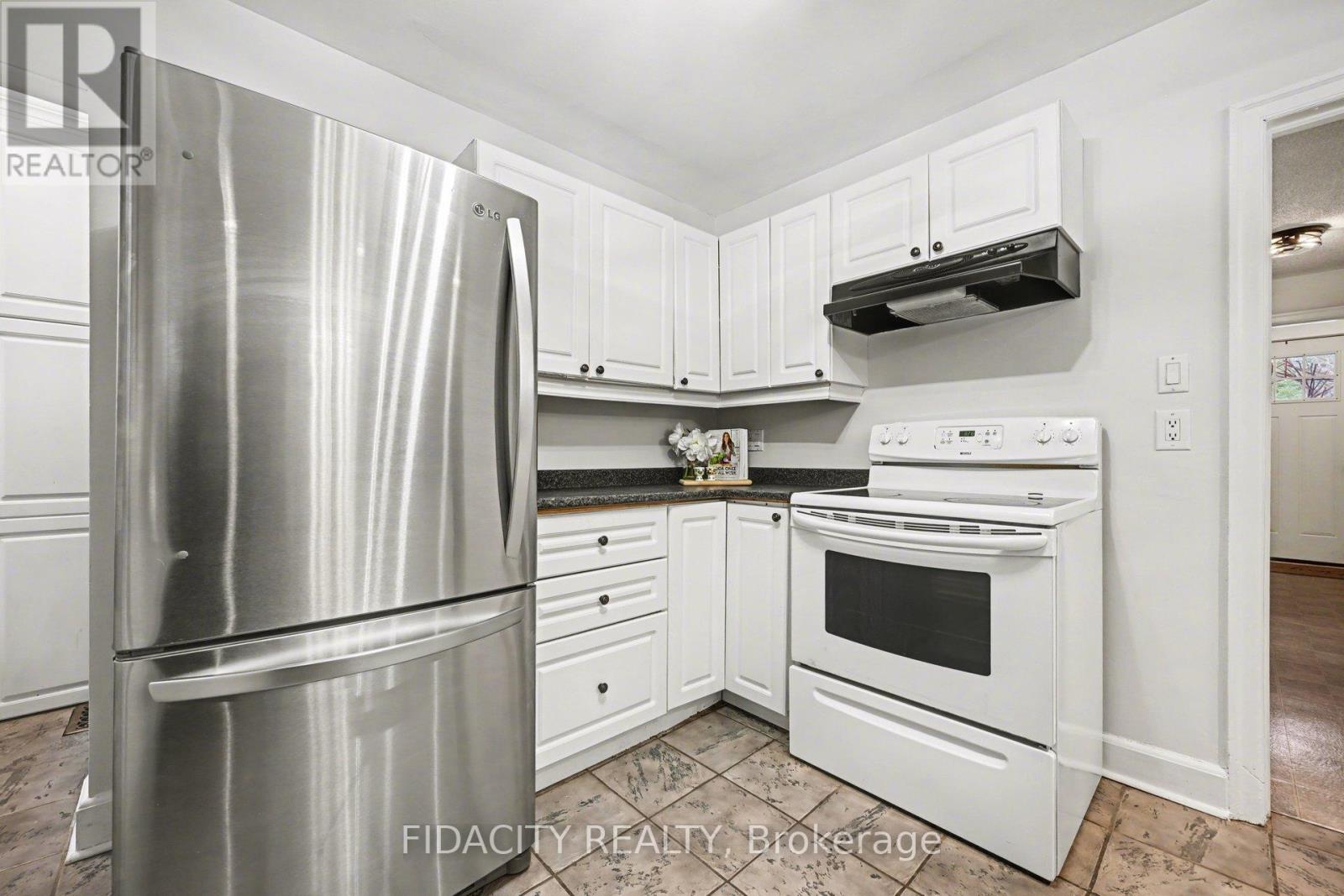 145 Bellamy Road, Mcnab/braeside, Ontario  K0A 3L0 - Photo 15 - X12945746