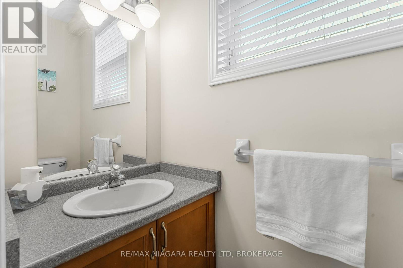 750 Lakeshore Road, Fort Erie, Ontario  L2A 0B4 - Photo 13 - X12945706