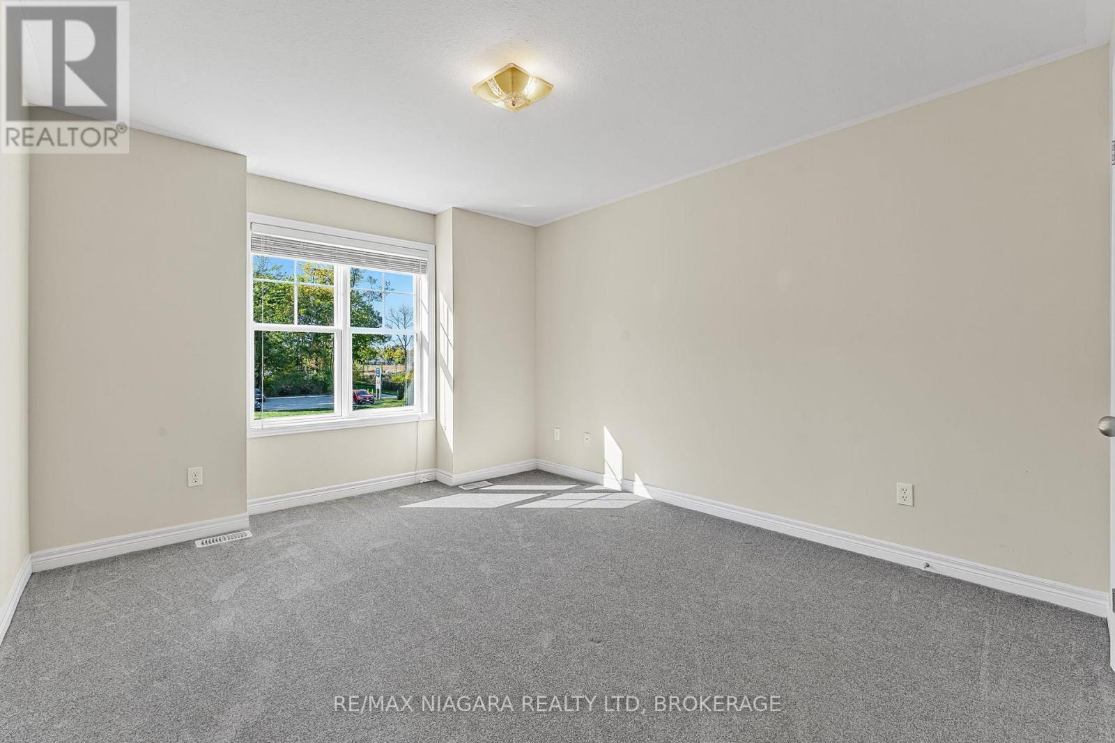 750 Lakeshore Road, Fort Erie, Ontario  L2A 0B4 - Photo 18 - X12945706