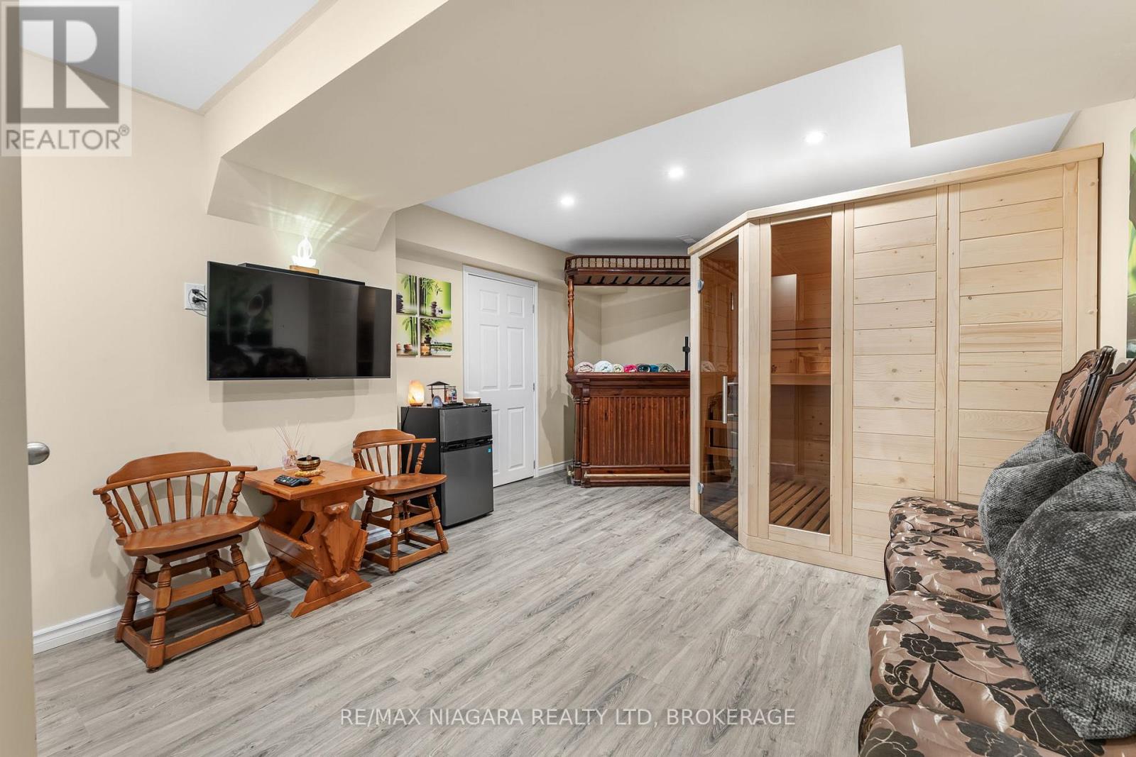 750 Lakeshore Road, Fort Erie, Ontario  L2A 0B4 - Photo 24 - X12945706