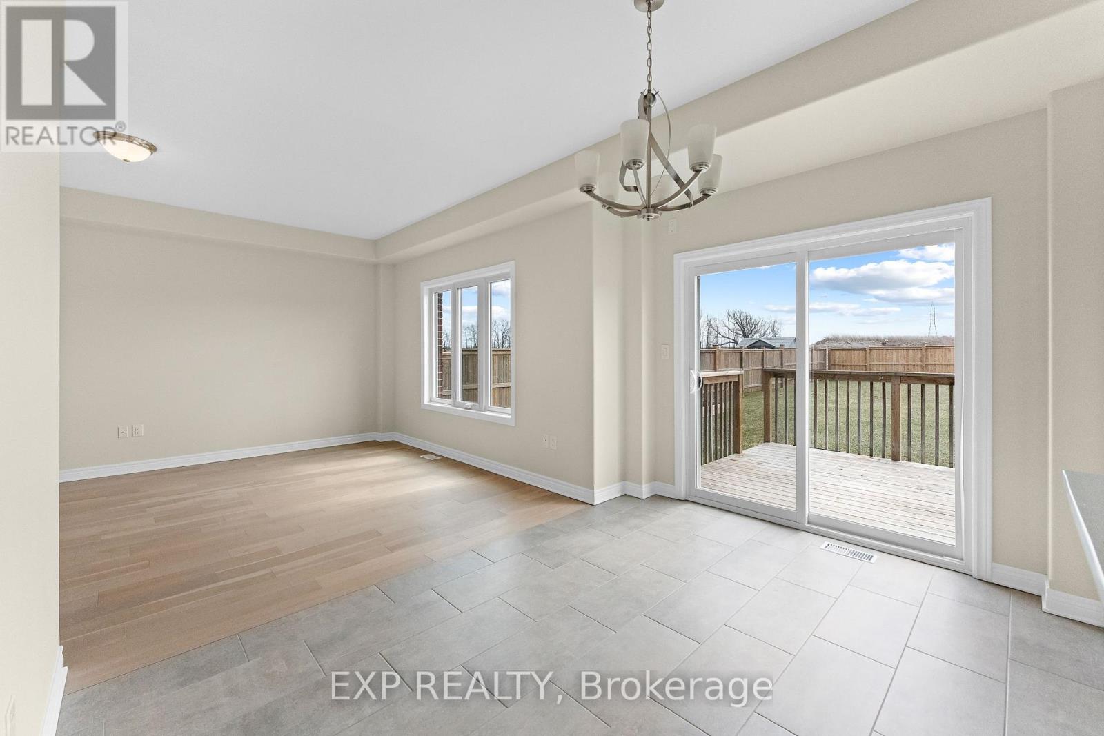 33 Cinnamon Street, Thorold, Ontario  L2V 0H6 - Photo 10 - X12945798