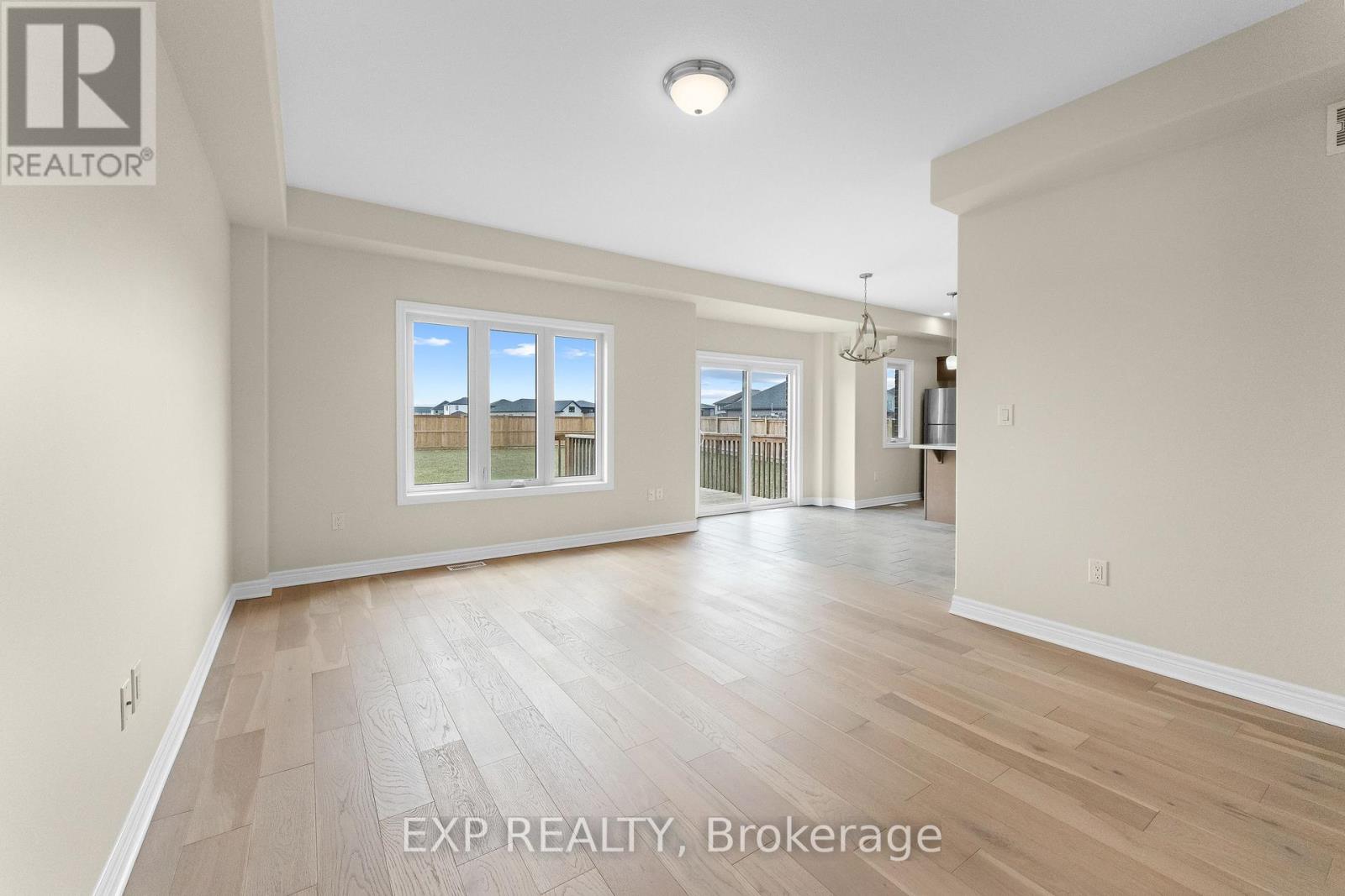 33 Cinnamon Street, Thorold, Ontario  L2V 0H6 - Photo 20 - X12945798