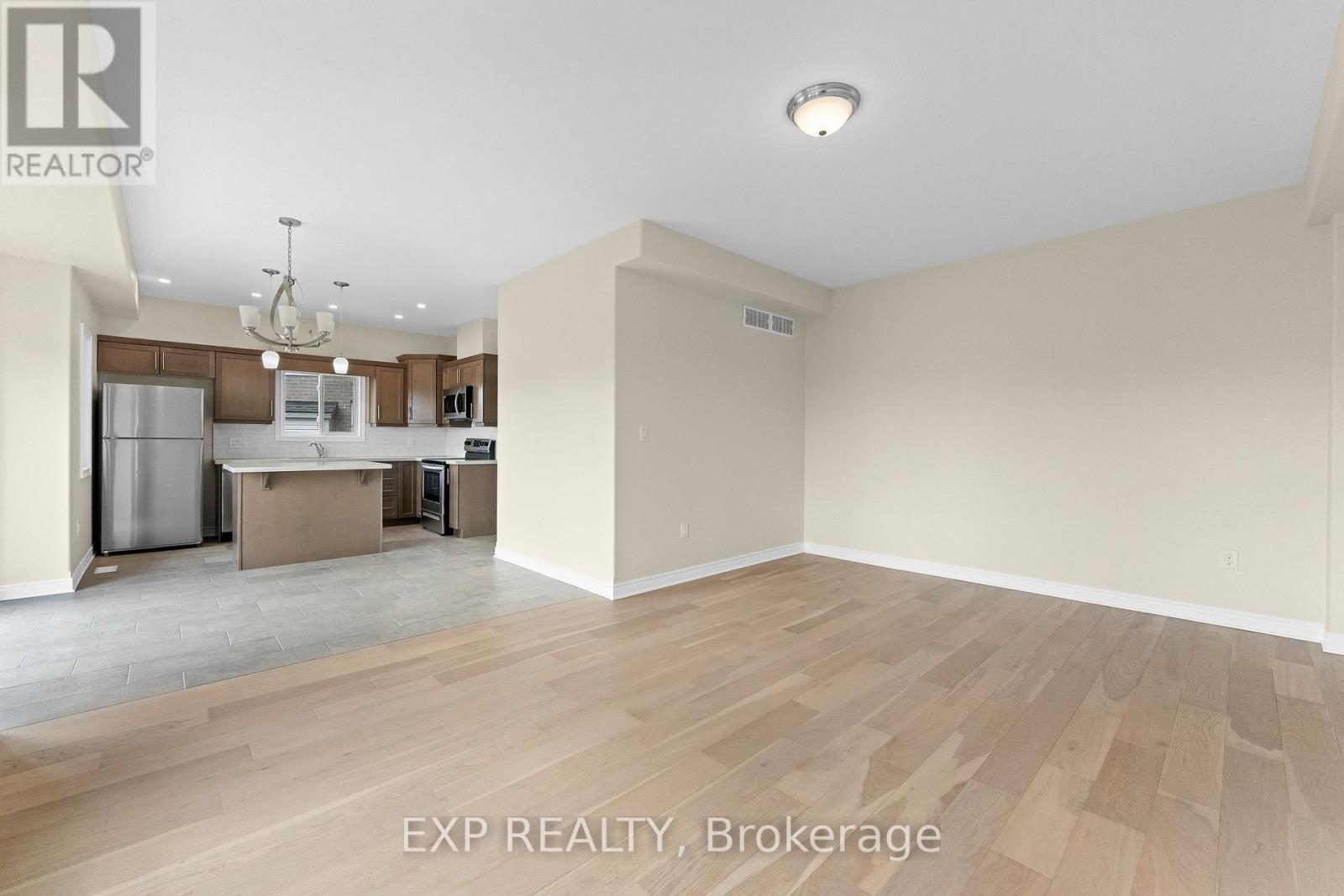 33 Cinnamon Street, Thorold, Ontario  L2V 0H6 - Photo 21 - X12945798