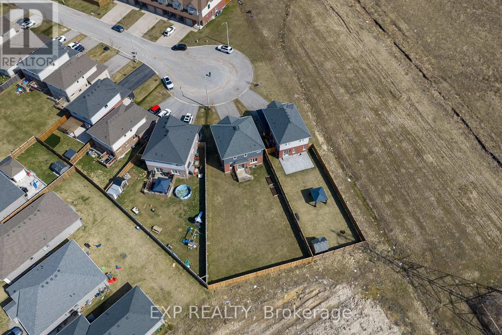 33 Cinnamon Street, Thorold, Ontario  L2V 0H6 - Photo 49 - X12945798