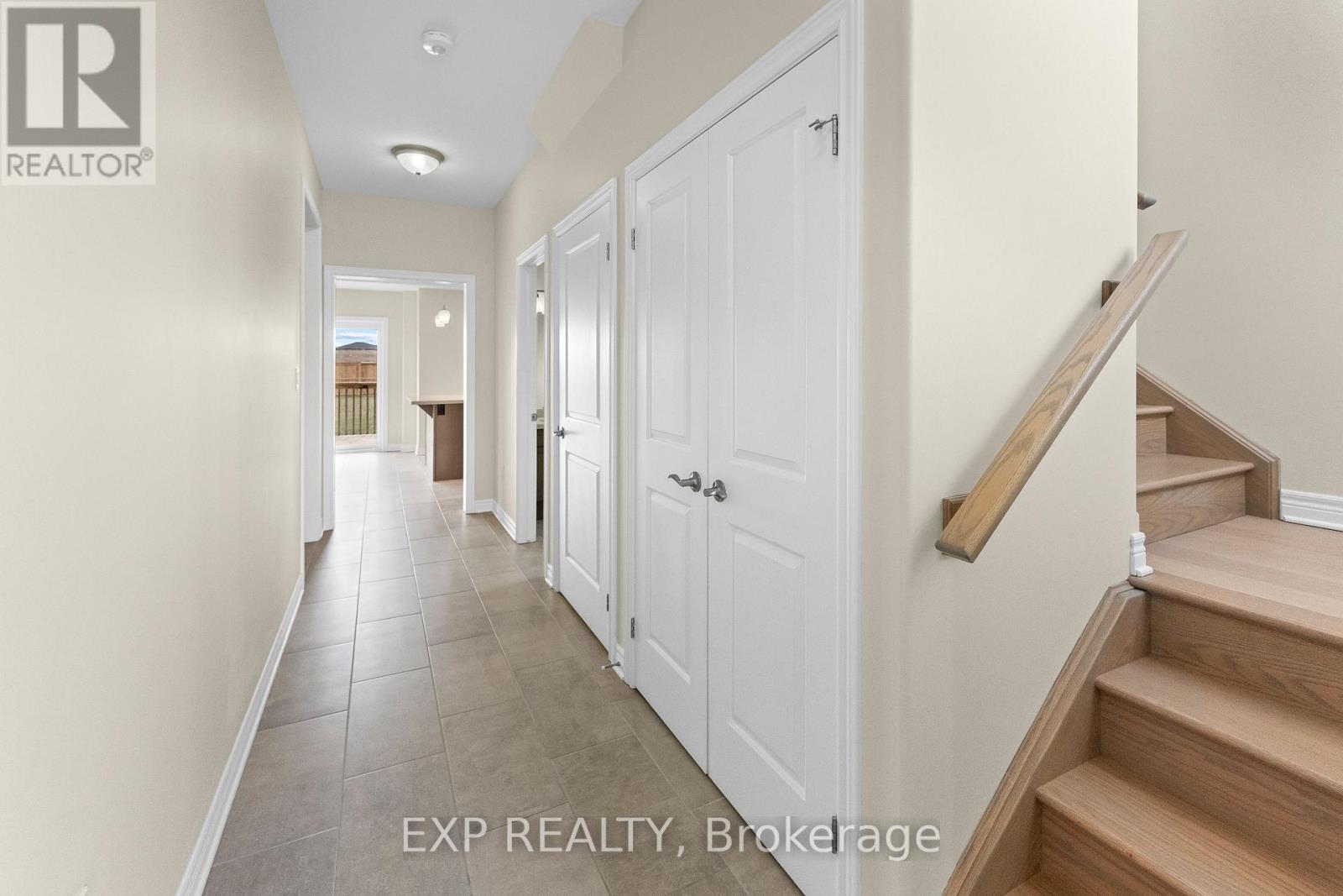 33 Cinnamon Street, Thorold, Ontario  L2V 0H6 - Photo 7 - X12945798